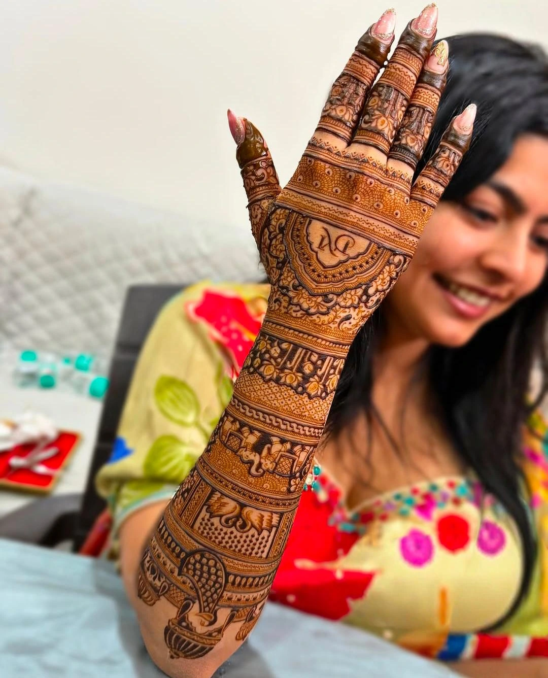 Trusted Mehendi Artist in Delhi – Manoj Mehendi Artist
