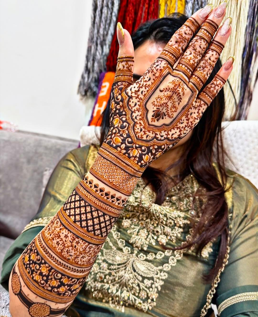 Affordable mehndi artist
